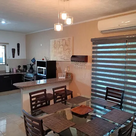 Casa Hector, Con Jacuzzi, Cerca Del Foro Gnp.-3
